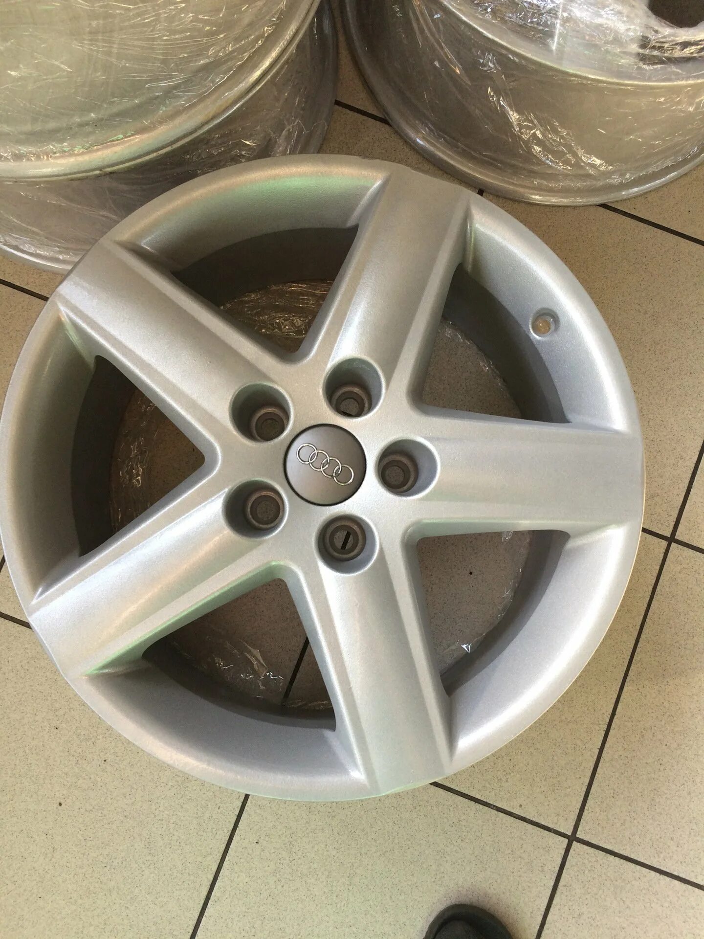 оригинальные диски audi a6 c7. оригинальные диски audi a6 c7. колёсные диски r19 на ауди а6 c8 оригинал. 4g0 601 025 bd. оригинальные диски ауди а6 с7.