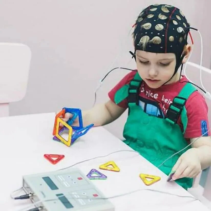 Ээг головы ребенку. Транскраниальная микрополяризация (ТКМП). Микрополяризация головного мозга детям. Транскраниальная микрополяризация головного мозга детям. Бак микрополяризация мозга.