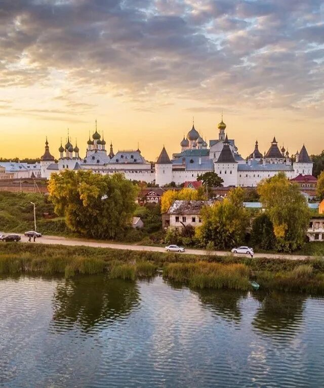 Золотое кольцо места. Ростовский кремль ярославль. ростов великий ярославская область. ростов великий кремль. ростов великий золотое кольцо.