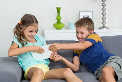 Брат полез к сестре
