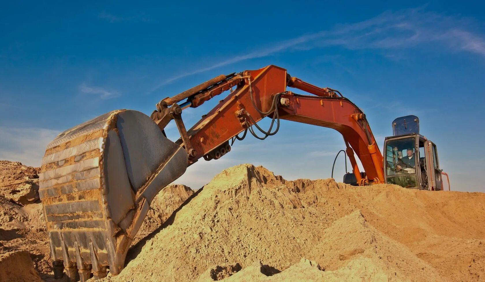 Добыча песка. Карьер добыча песка. Песчаные добычи. Песок карьерный. Песочный карьер.