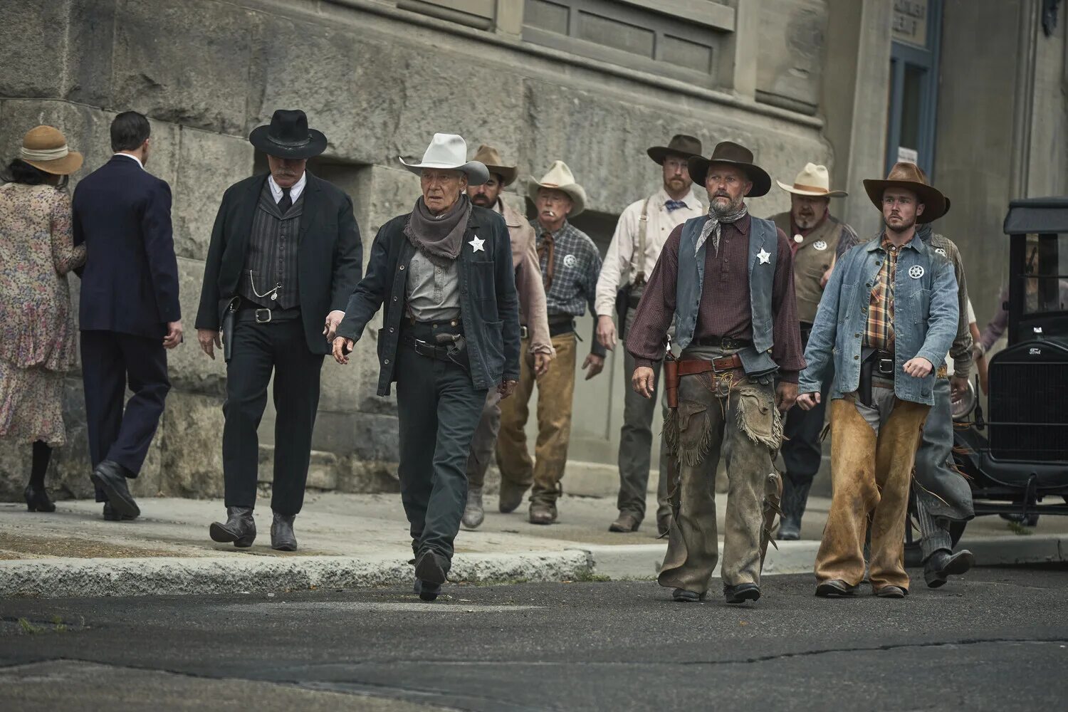 1923 сериал с 2022 г. Йеллоустоун сериал 2022. Йеллоустоун сериал 2022. 1923 сериал 2022. Бетани даттон йеллоустоун.