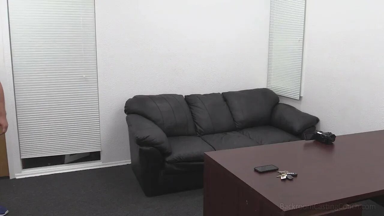 Casting sofa