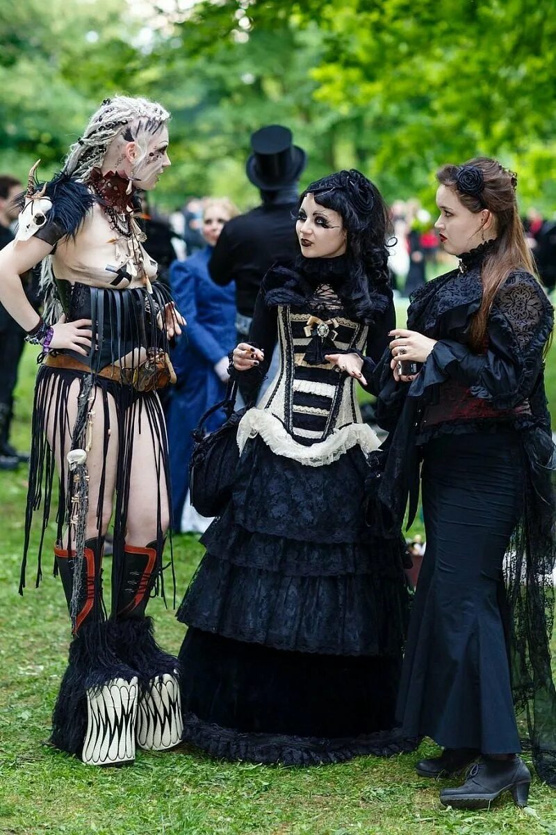 Wave Gothic Treffen Лейпциге. Фестиваль «Wave-Gotik-Treffen». Готический фестиваль (Wave Gotik Treffen). Wave-Gotik-Treffen в Германии. Мир друга готов