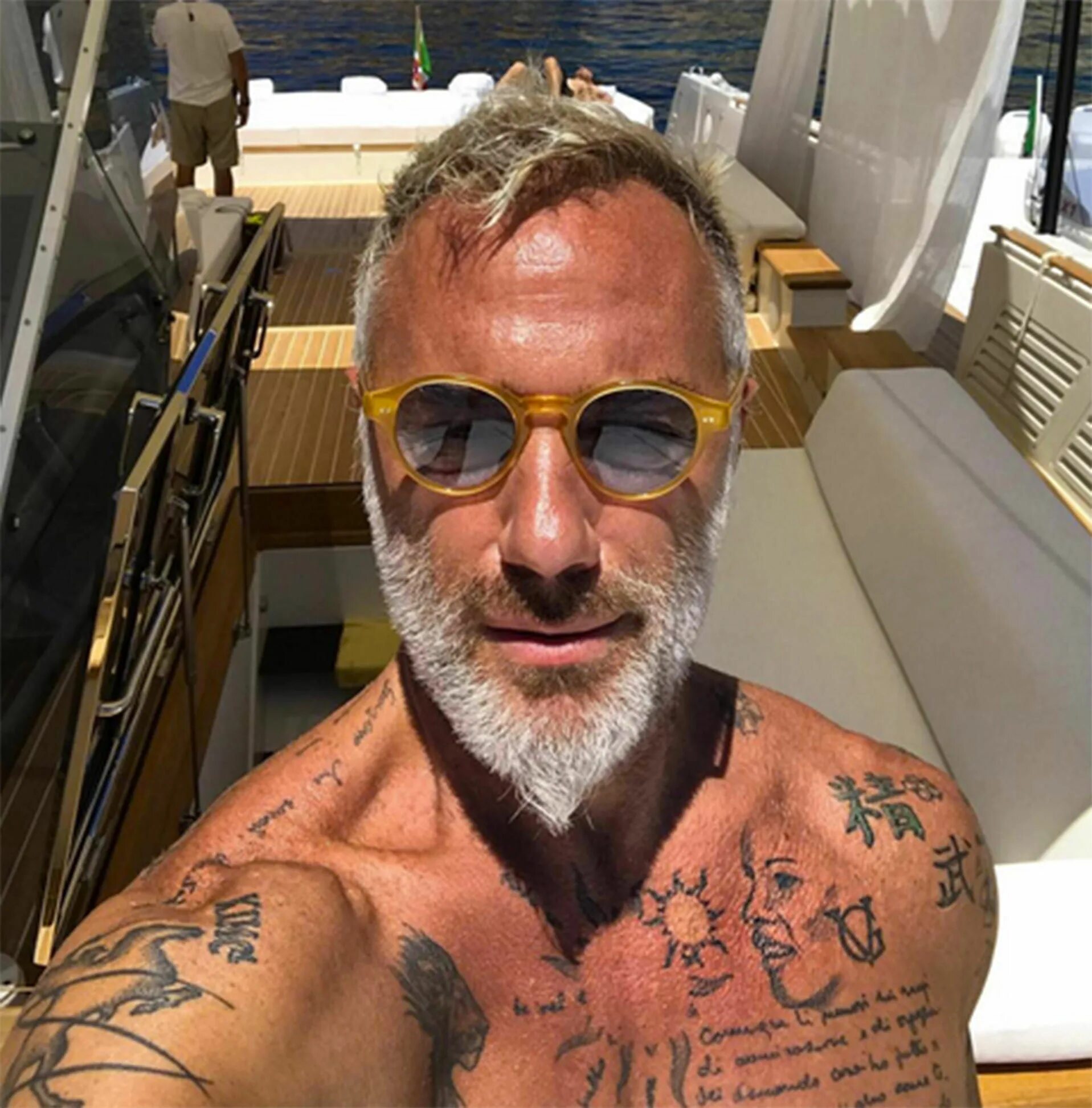Gianluca Vacchi @gianlucavacchi Most stylish men, High fashion men, Older mens f