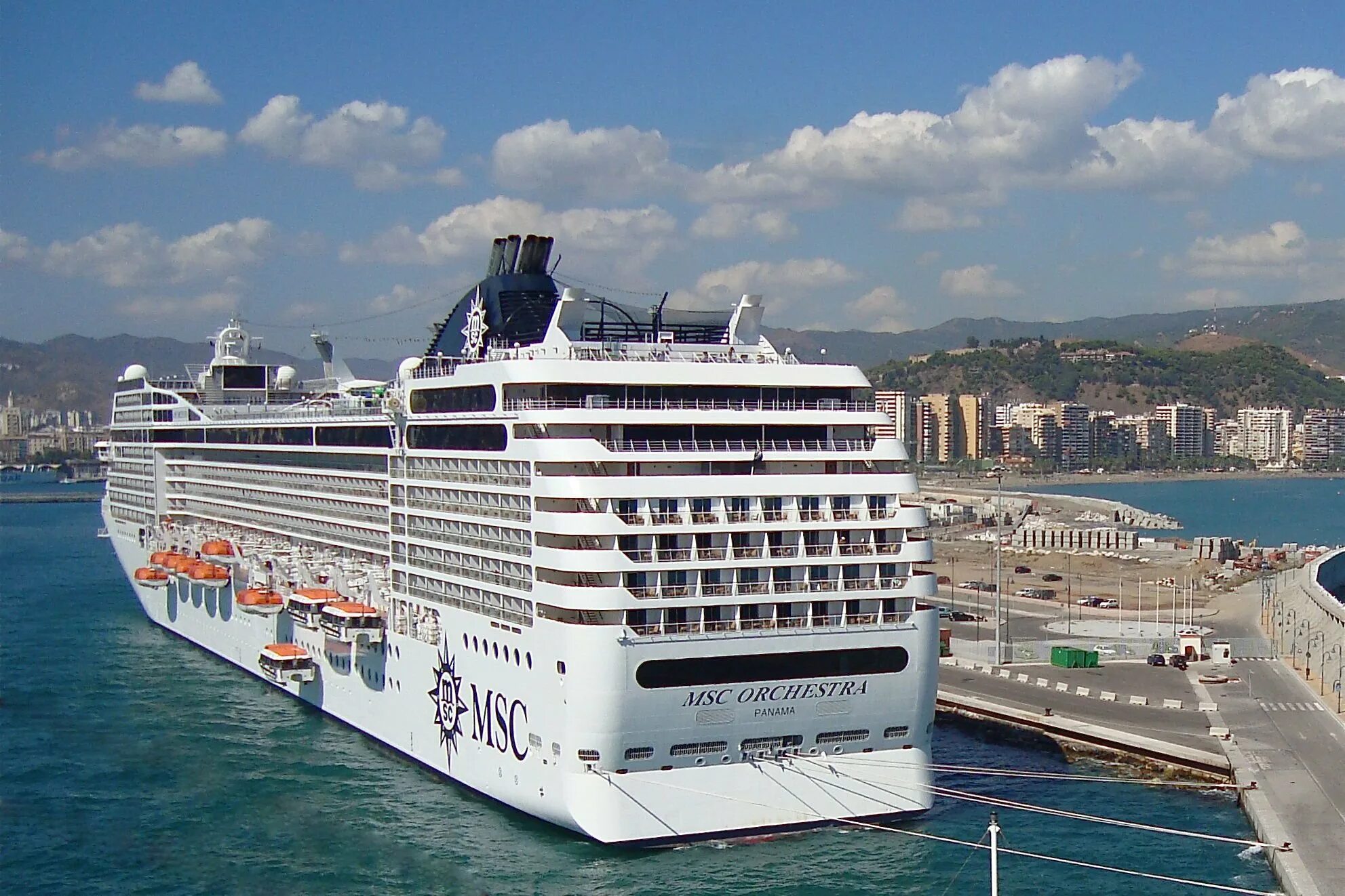 Круиз на лайнере msc. Msc orchestra круизный лайнер. корабль msc оркестра.. лайнер msc оркестра. мск оркестра лайнер.