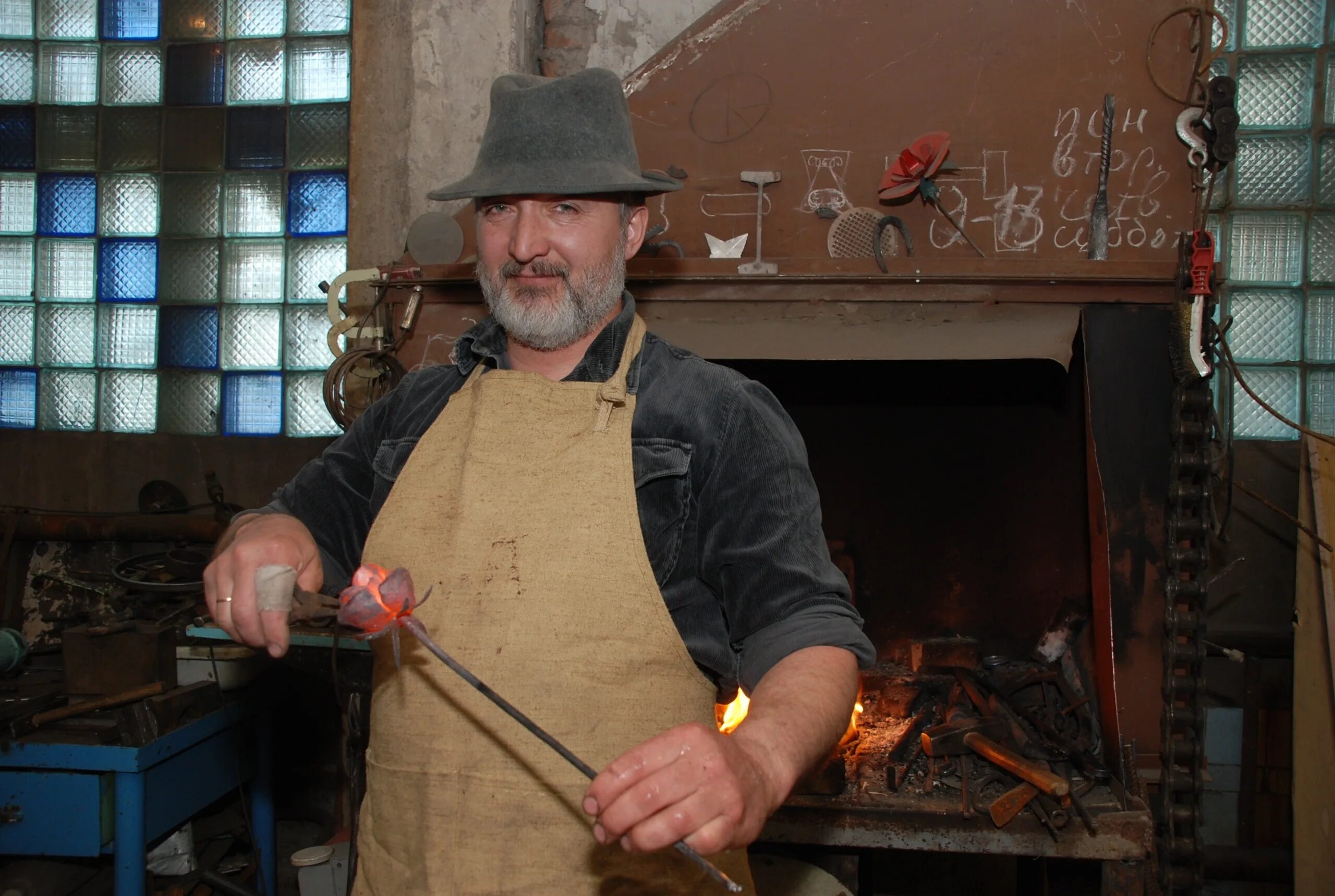 Главный кузнец. Кузнец. Кузнец. Современный кузнец. Кузнец профессия.