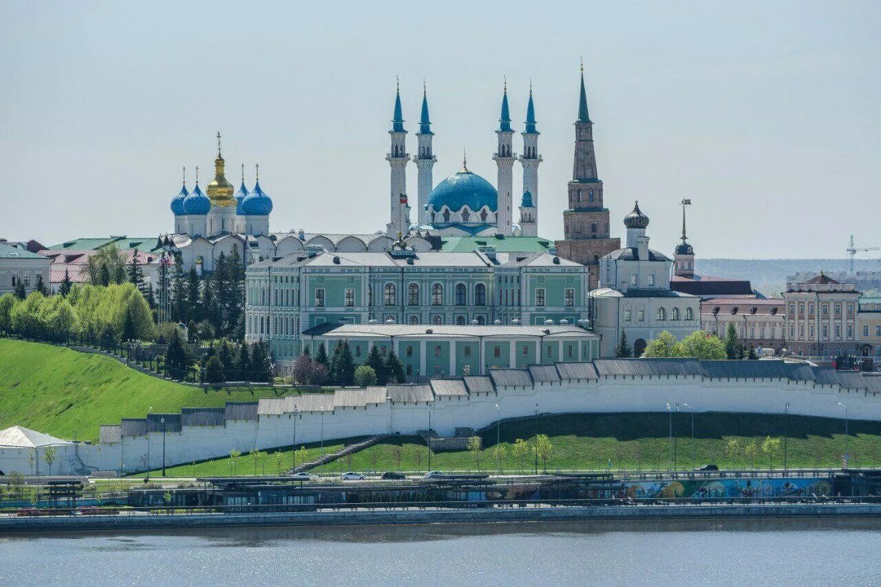 Казань день татарстана. Казанский кремль 2025. мечеть казань татар информ. казань 2025 город. казанский кремль татарстан 2000г.