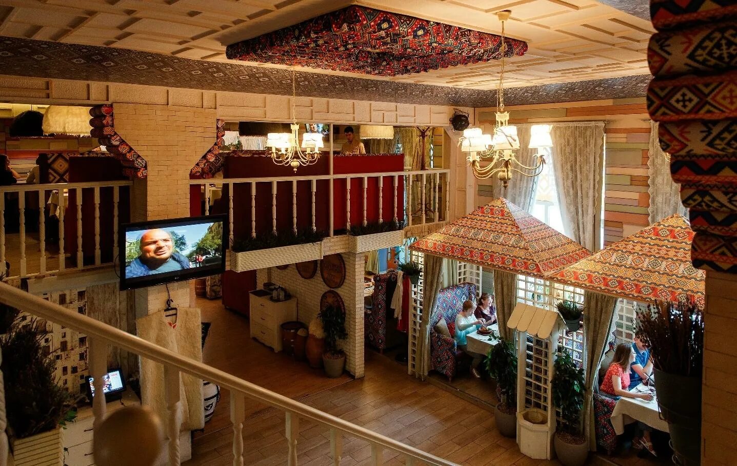 Панорама: Лариса Ивановна, ресторан, ул. Радищева, 23, Екатеринбург - Яндекс.Кар