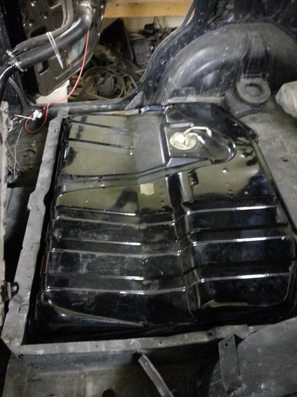 Бензобак нивы сколько литров