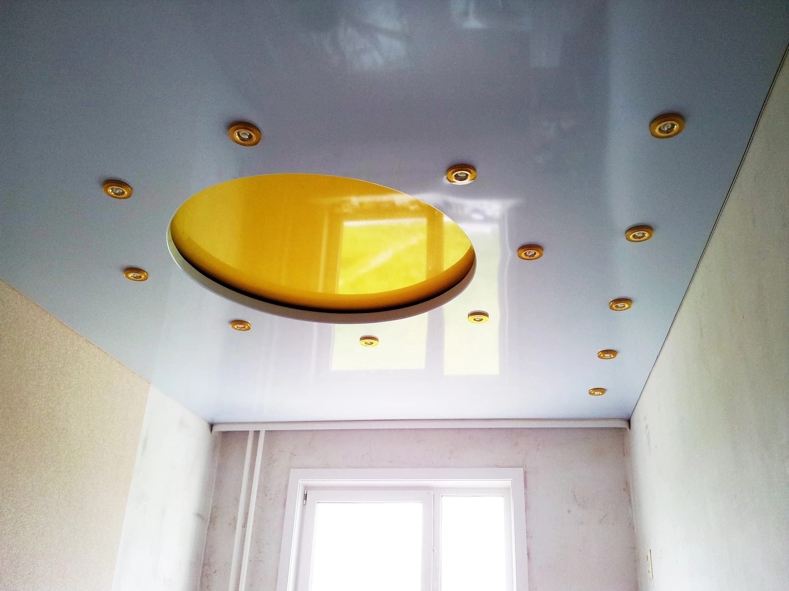 двухуровневый потолок. монтаж на тяжнова потолка. натяжные потолки в твери в тмк. установка натяжных потолков тверь. монтаж натяжного потолка.