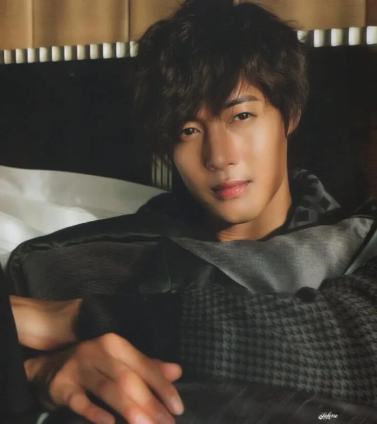 Актер хен джун. Хен Джун. Kim Hyun Joong.