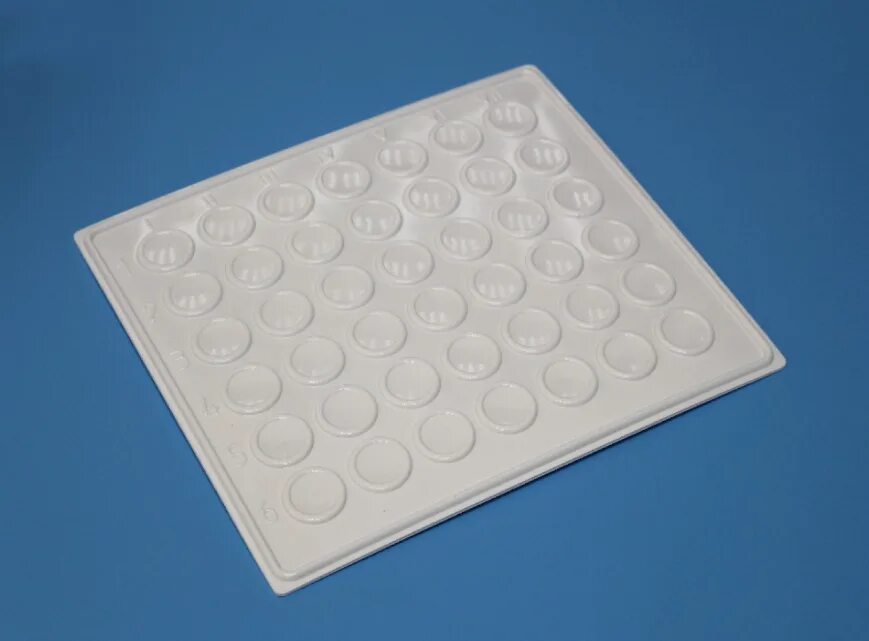 планшет для определения группы крови на 10 лунок, 160х40х6 мм, пс, италия. уп. планшет лабораторный (для определения групп крови) 10 лунок, п/с. планшет для серологических исследований. планшет для определения групп крови эмалированный на 7 лунок.