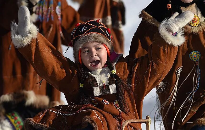 традиции северных народов ненцы ненецкий автономный округ нарьян-мар. ненцы оленеводы. якуты ханты манси ненцы. народы севера для детей. ненцы и якуты.
