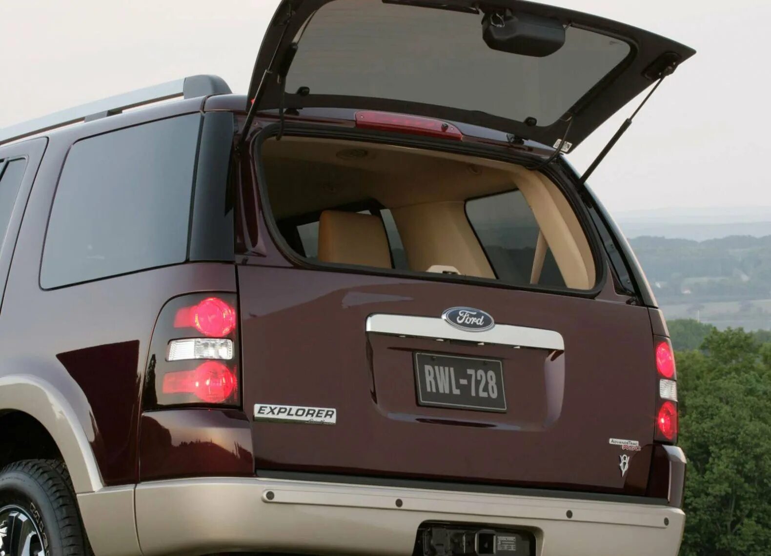 Форд эксплорер задний. Форд эксплорер 2017 задний бампер. Форд эксплорер задний. Форд эксплорер задний. Ford explorer xlt.