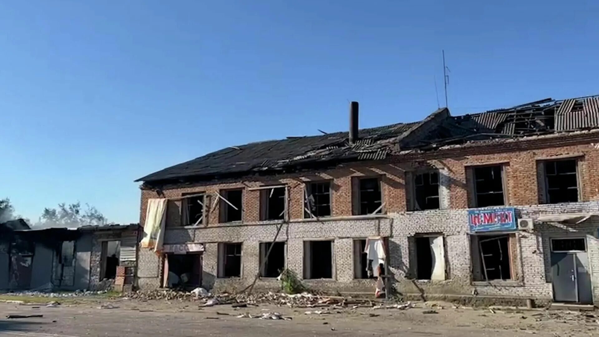 Разрушенное здание. Новая каховка херсонская область. Новая каховка население. Херсон новая каховка. Нова каховка новости 2024.