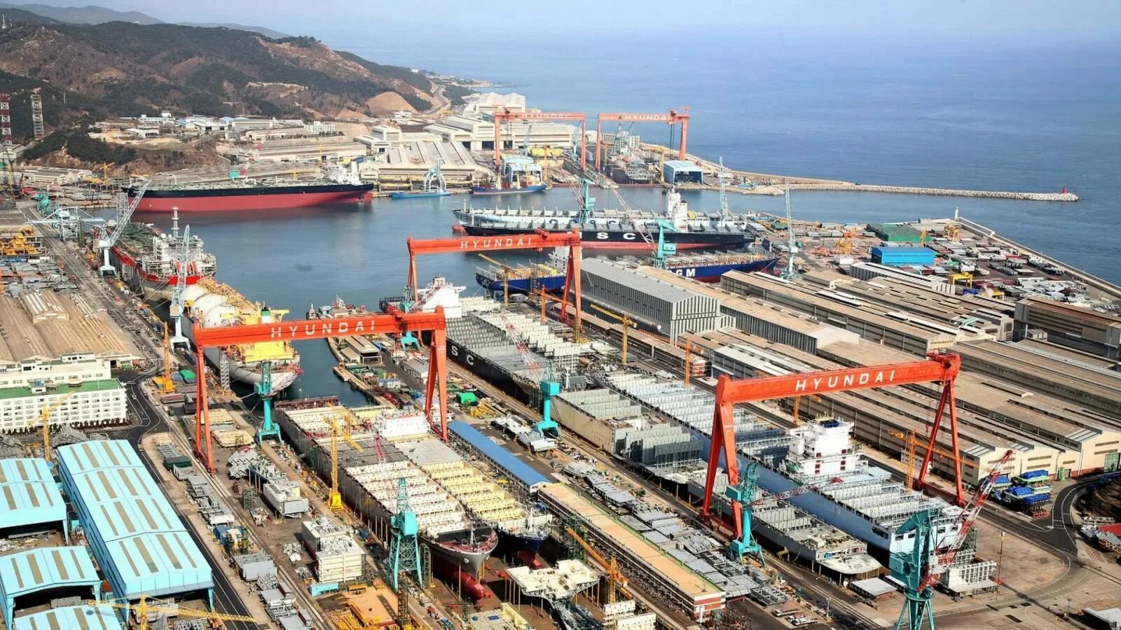 Крупнейшие предприятия судостроения. Hyundai Heavy industries Южная Корея. Hyundai Heavy industries Ulsan Shipyard. Верфи Hyundai Heavy industries. Верфь Samsung Heavy industries.
