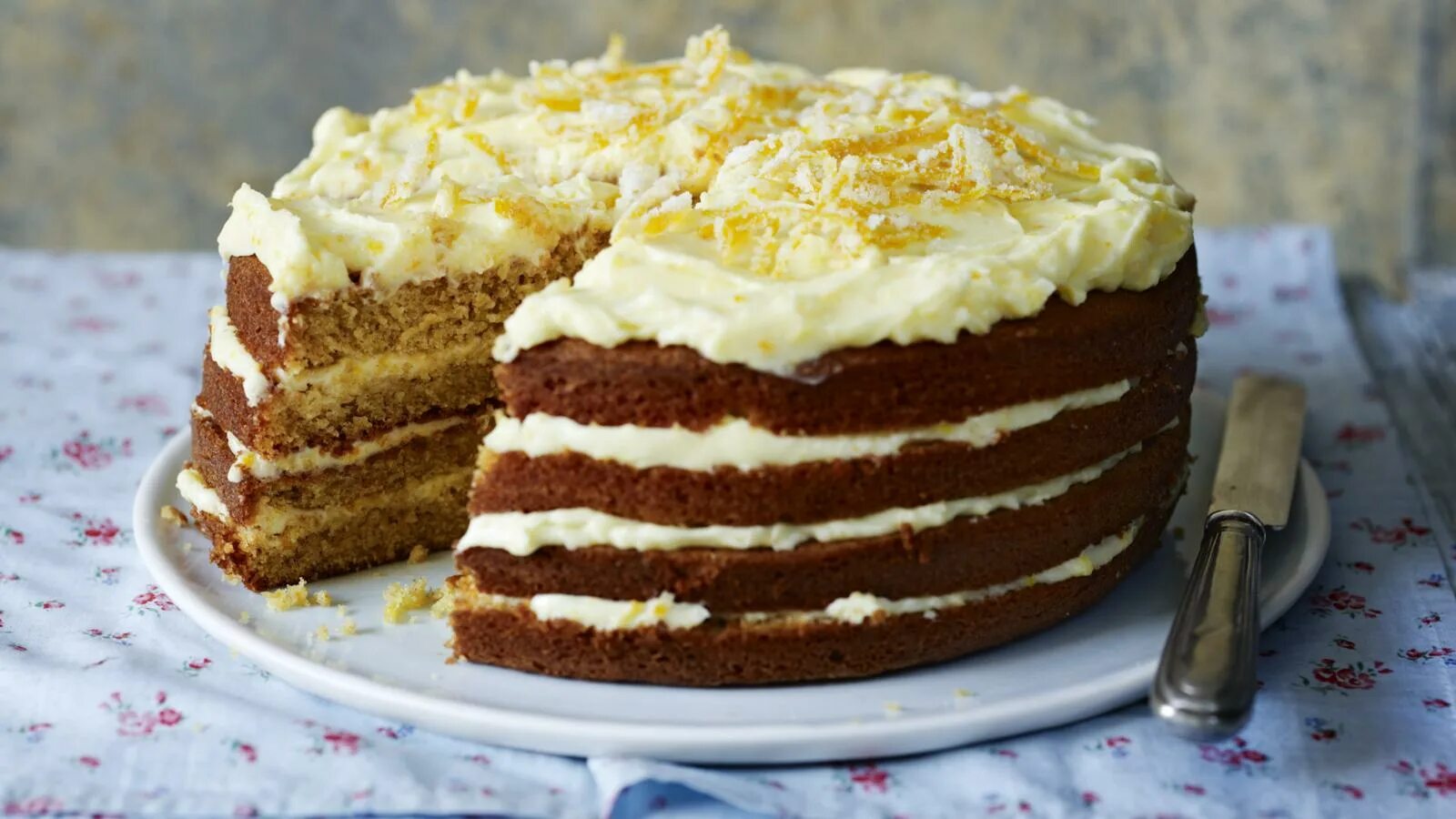 English cake. Слоеный бисквит. Французский торт с апельсином. Шотландский торт. Молочно-апельсиновый торт из печенья.