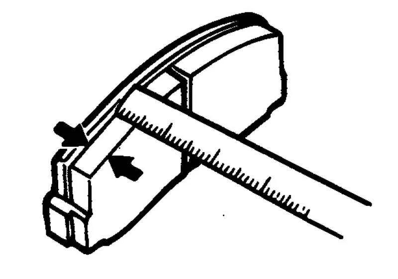 Измерение толщины тормозной колодки. Замер толщины тормозных колодок. Измерение толщины накладки тормозной колодки. Проверка толщины тормозных колодок.