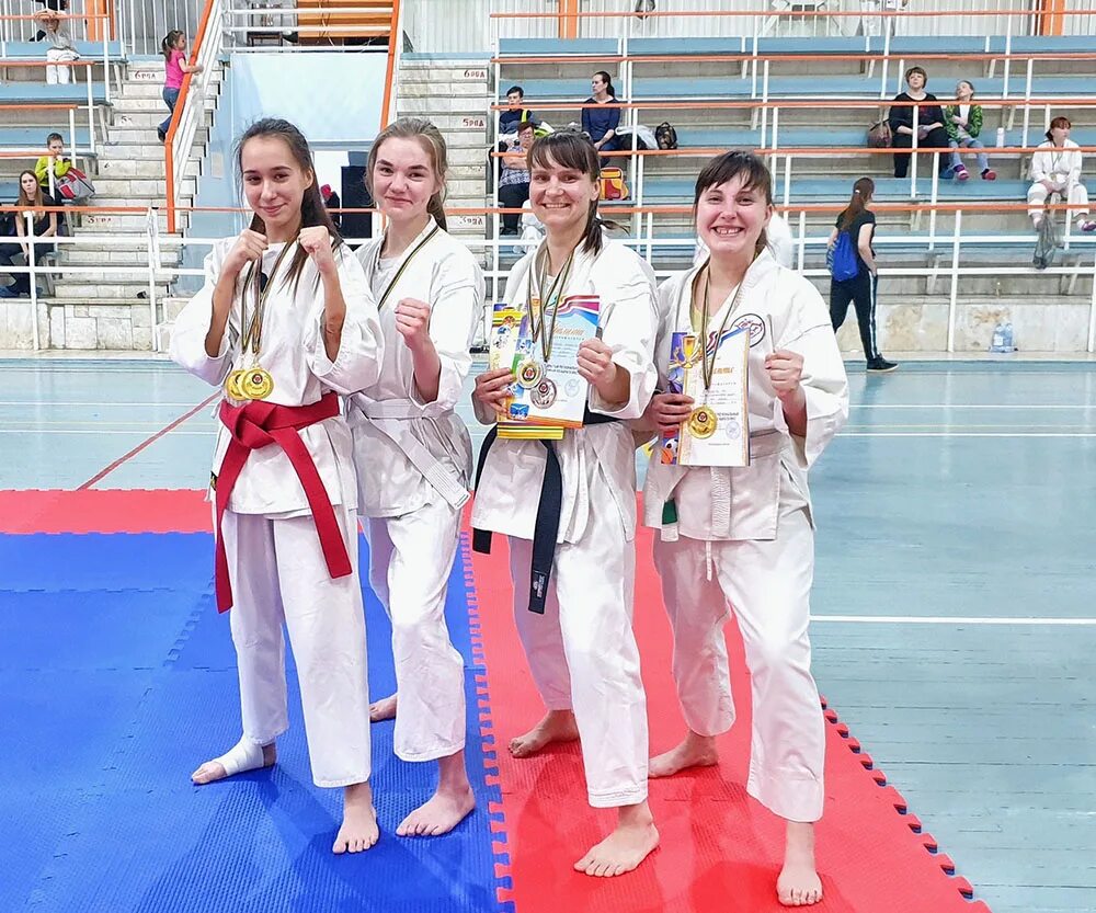 Соревнования по карате сегодня. Мальцев каратэ южно-сахалинск. Южный сахалин дети каратэ тренировки. Соревнования по карате сегодня. Турнир памяти токарева каратэ wkf.