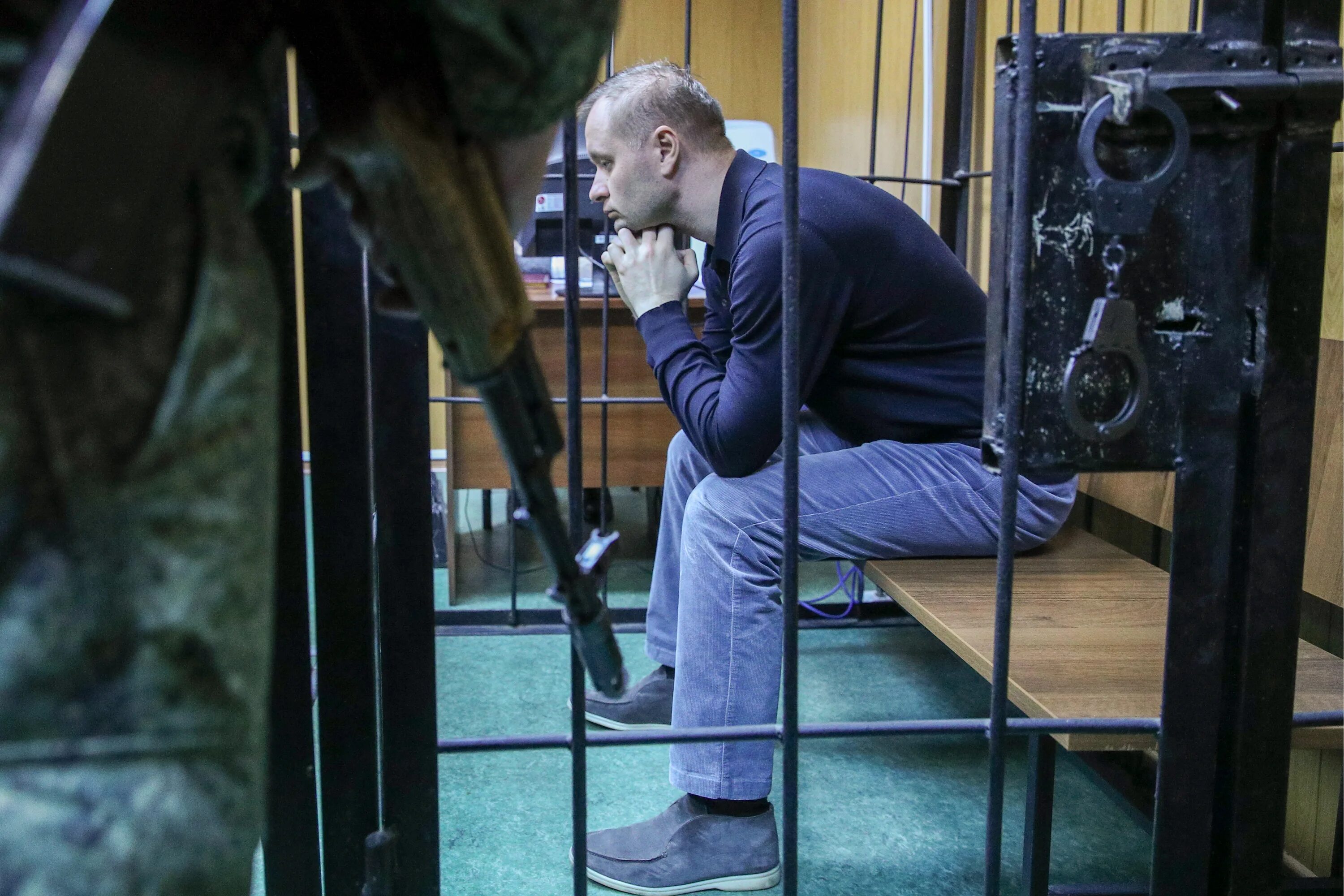 Узник новости