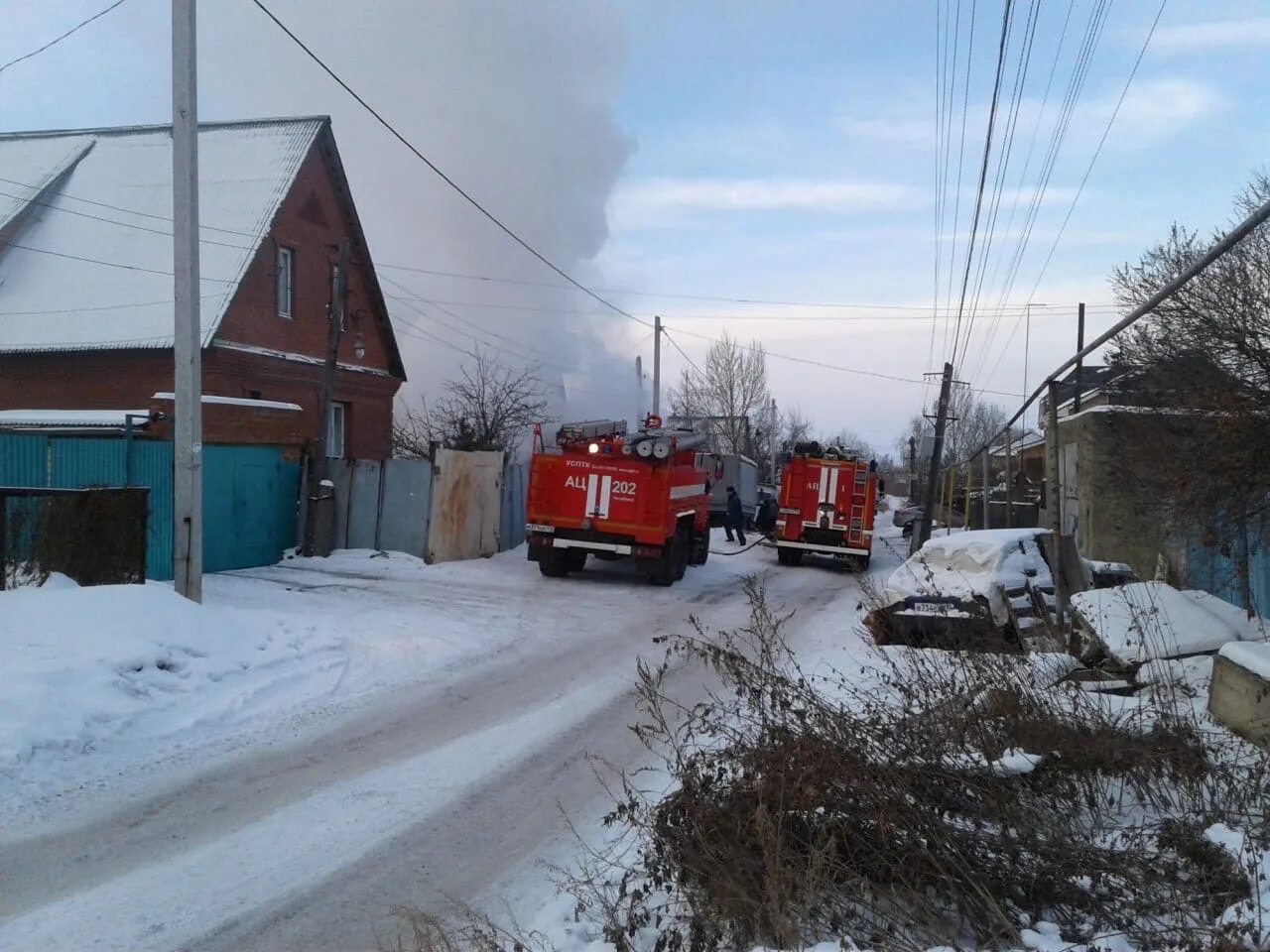 Погода октябрьский поселок челябинской области. Октябрьский район Челябинской области пожар. Октябрьское Октябрьский район Челябинская область пожар. Пожар в селе Октябрьское Челябинской области вчера. Пожар в г Троицке.