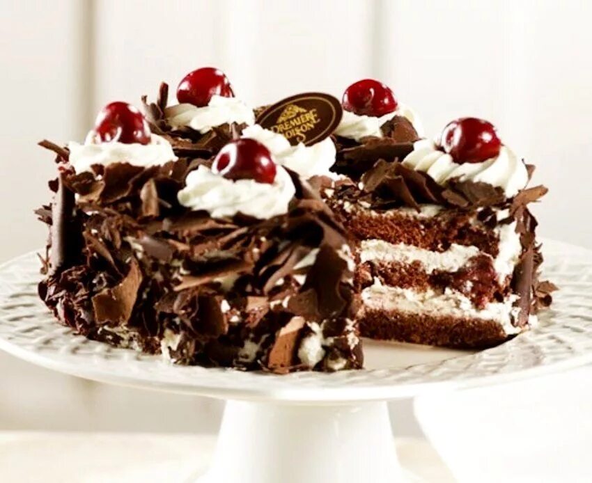 Торт "чёрный лес" (Black Forest Cake). Торт чёрный лес Шварцвальд. Шварцвальдский вишневый торт черный лес. Торт черный лес Шварцвальдский торт. Торт черный лес классический с вишней рецепт