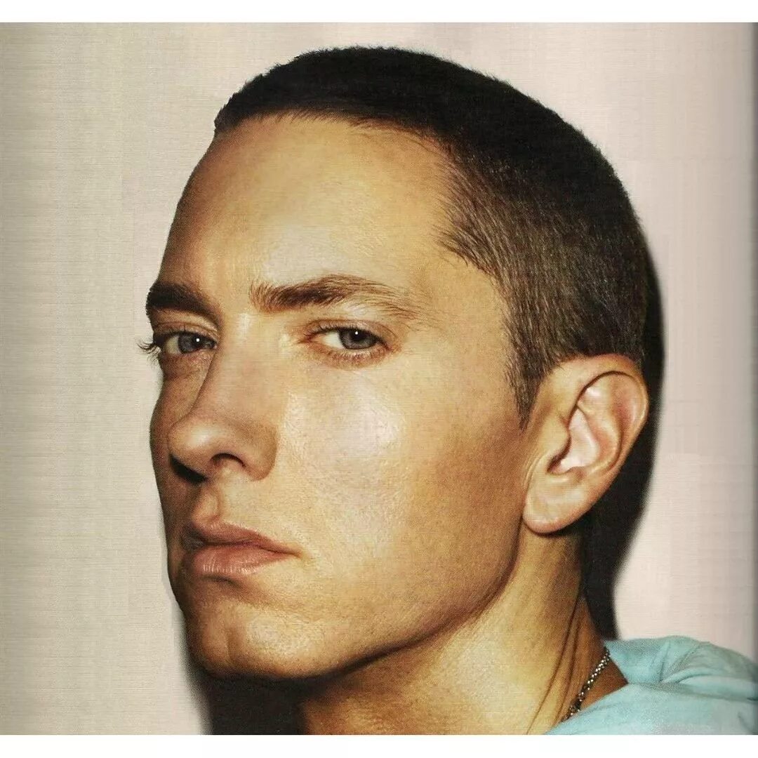 Эминем стрижка. Eminem стрижка. Eminem 2014. Эминем лицо в профиль. Эминем в профиль.