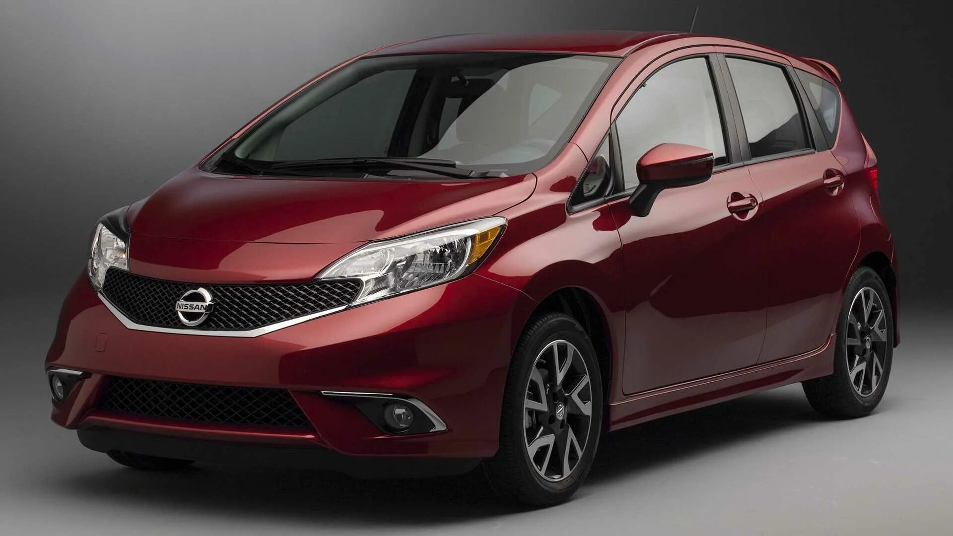 Ниссан ноут технические. Ниссан ноут 2015. Nissan Versa Note 2013-2016. Nissan Note Nismo 2015. Nissan Versa 2015.