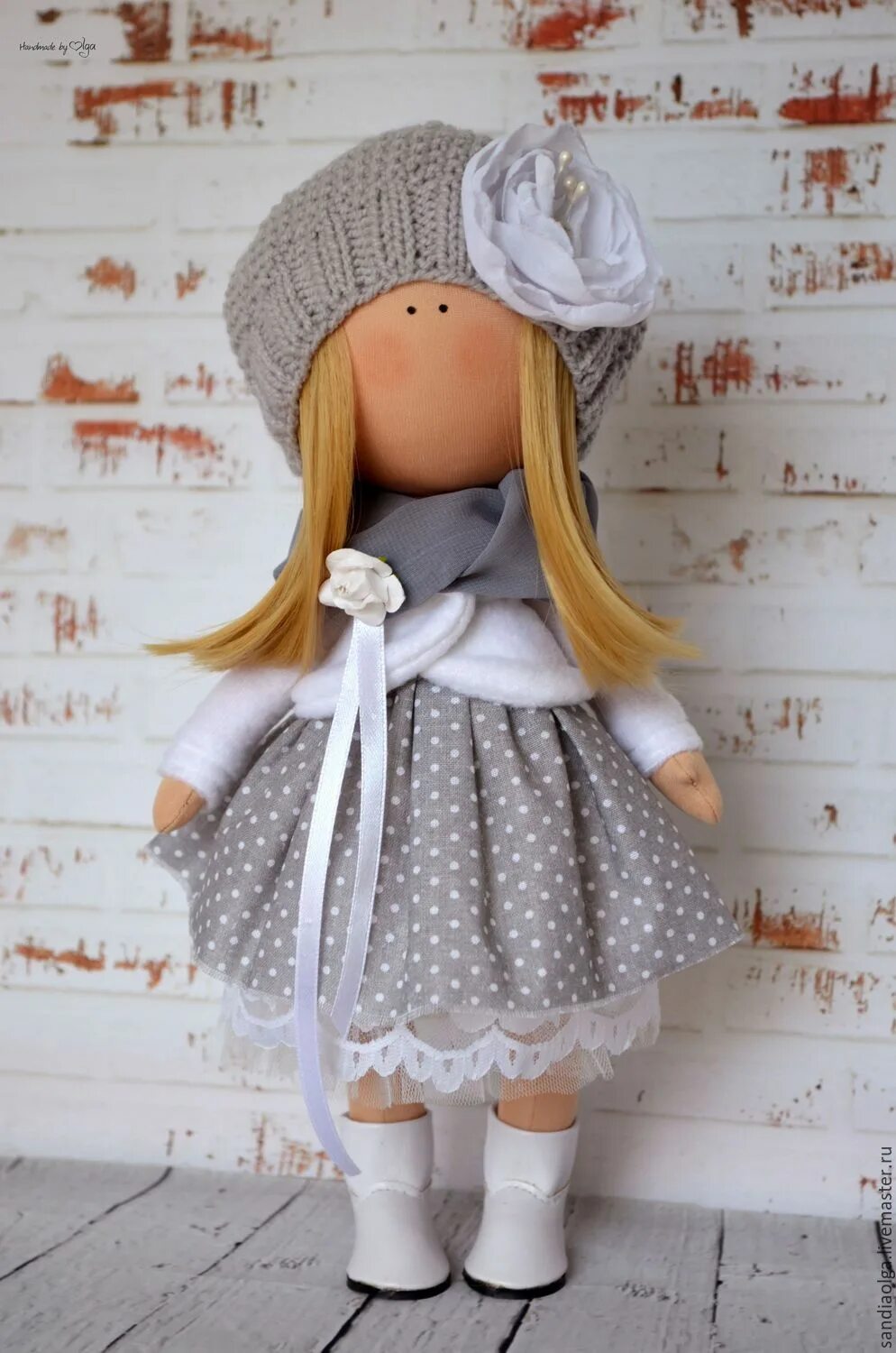 Платье для текстильной куклы