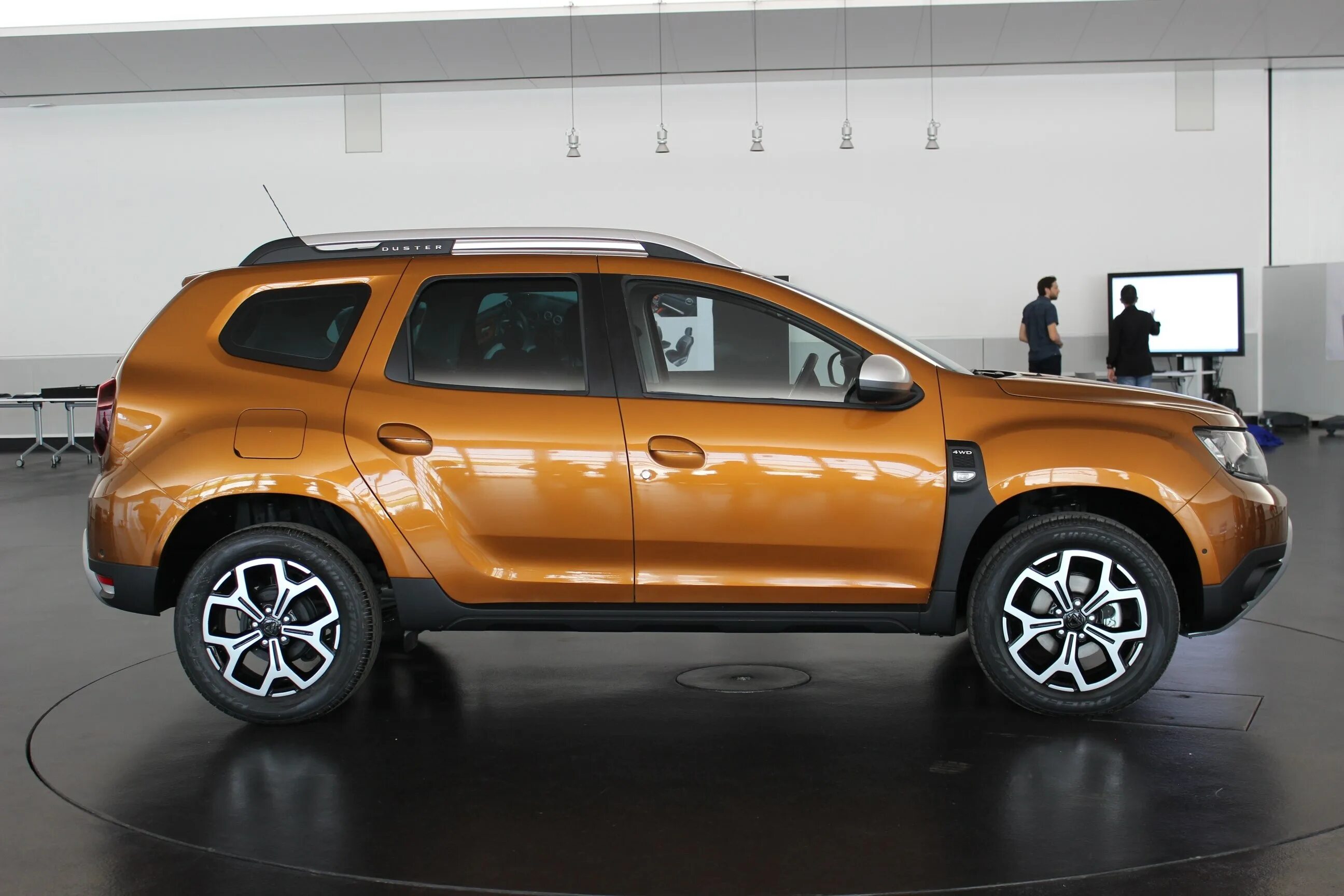 Renault Duster 2021. Новый Рено Дастер 2021. Рено Дастер 2. Renault Duster 2021 оранжевый.