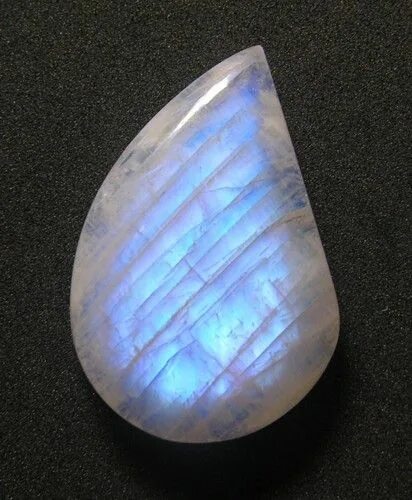 Cool stone. Белый опал камень. Чехол с каменным лицом. Много камней. Логотип из камня.