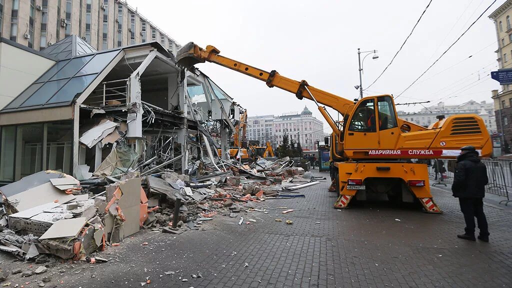 Снести самовольную постройку