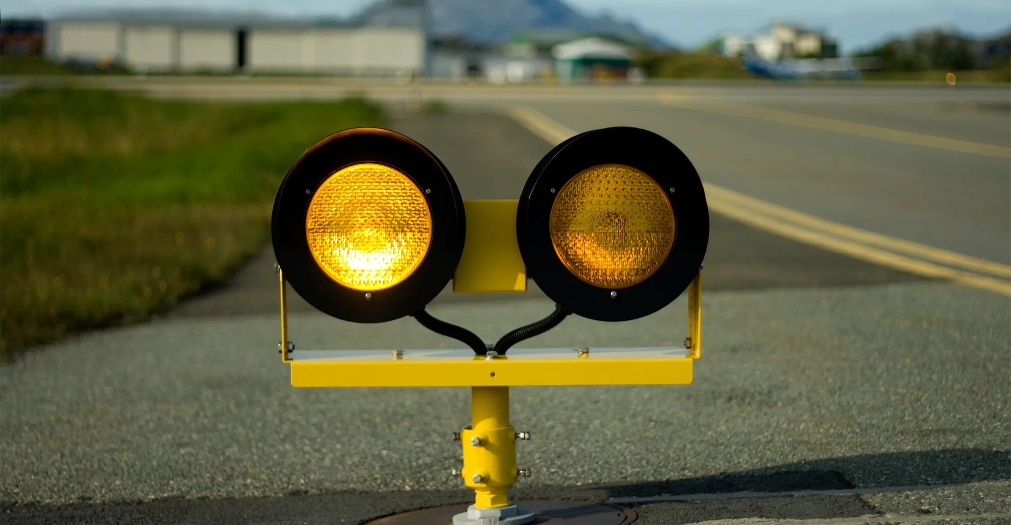 Yield on turn left. Flashing yellow. Yield on turn left. Right turn yield on green. Yield on turn left.