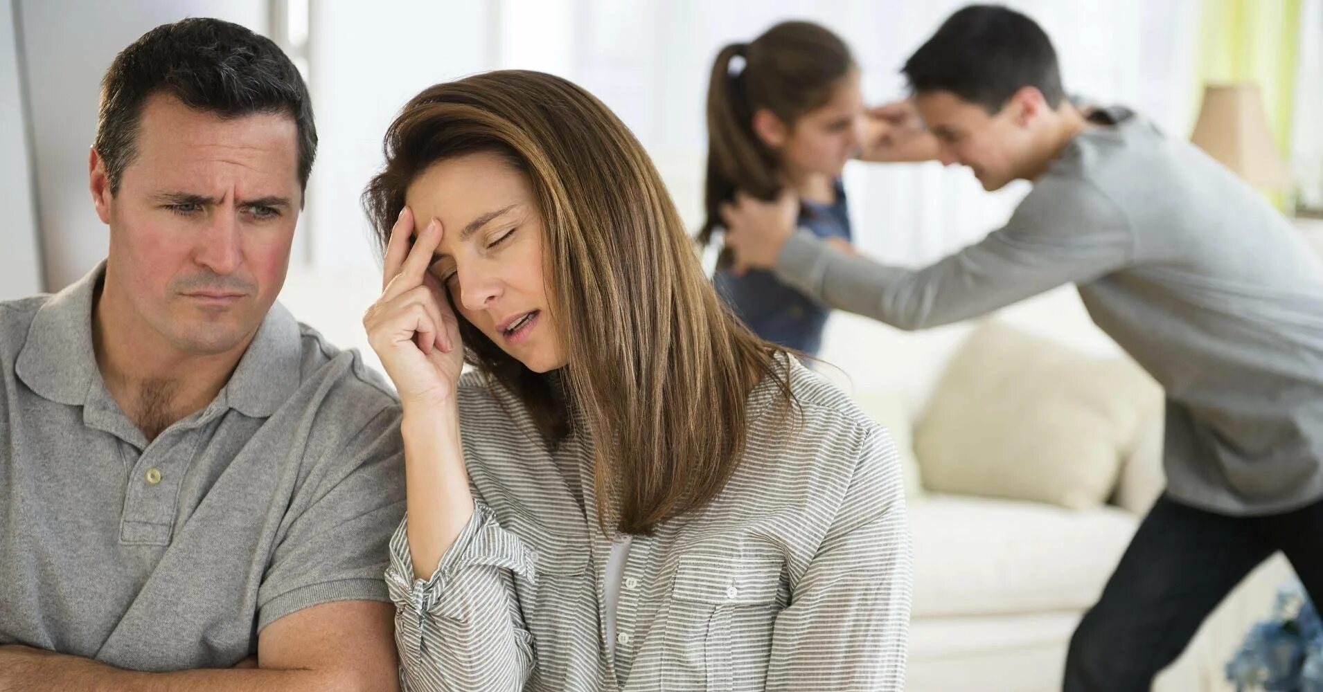 Афоризмы про невоспитанных детей. Невоспитанный мужчина в устах. Мужчина ругается. Тиран в отношениях. Мужик матерится мем.