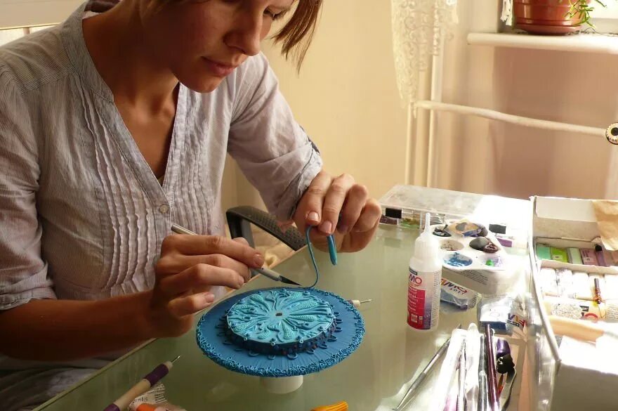 G- shock ga 110 салатовый. Настенные часы из полимерной глины. Часы с полимерной глиной. Полимер часы. Восток амфибия 120848.