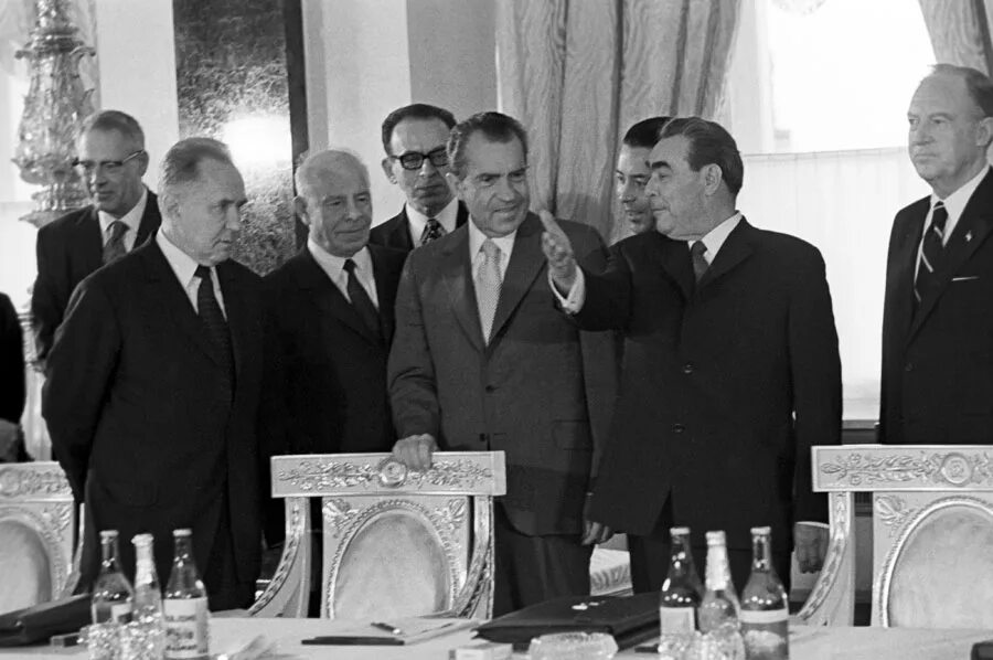 Осв-2 брежнев и картер. Заседание цк кпсс ссср. Горбачев и буш на мальте. Кпсс и сша. Заседание политбюро цк кпсс.