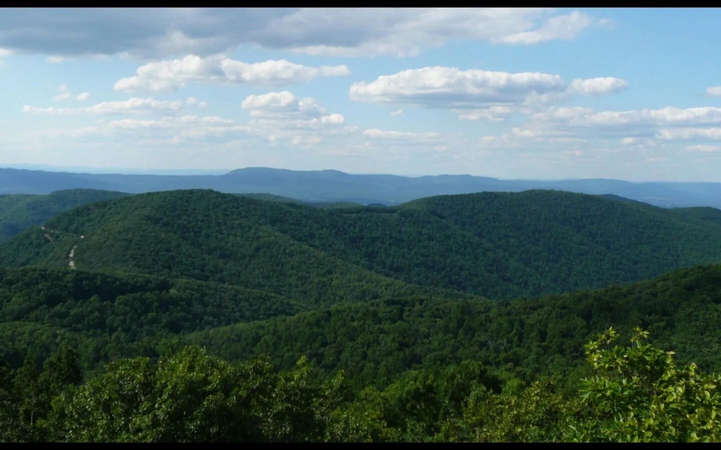 Кордильеры складчатость. Рельеф гор аппалачи. Горы аппалачи складчатость. Аппалачи кавказ. Аппалачи складчатость.