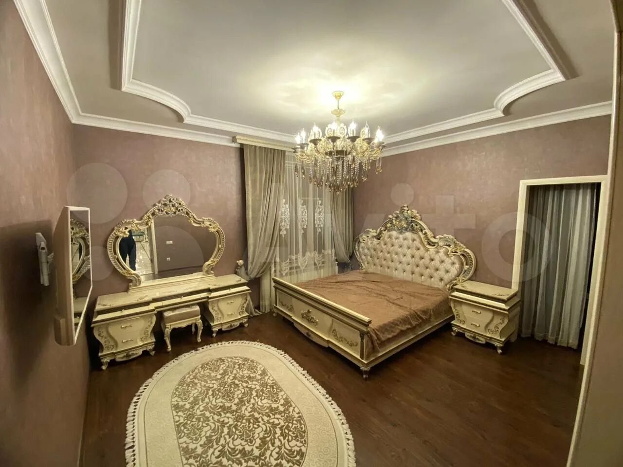 2 квартира снять в грозном. Красивые квартиры в Грозном. Квартира Кадырова. Апартаменты Кадырова в Грозном. Дворец Кадырова.