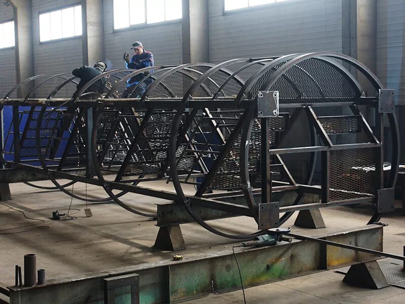 Современные производственные здания. Металлоконструкция вывеска. Разборный каркас. Металлические сварные конструкции. Сварные конструкции из металла.