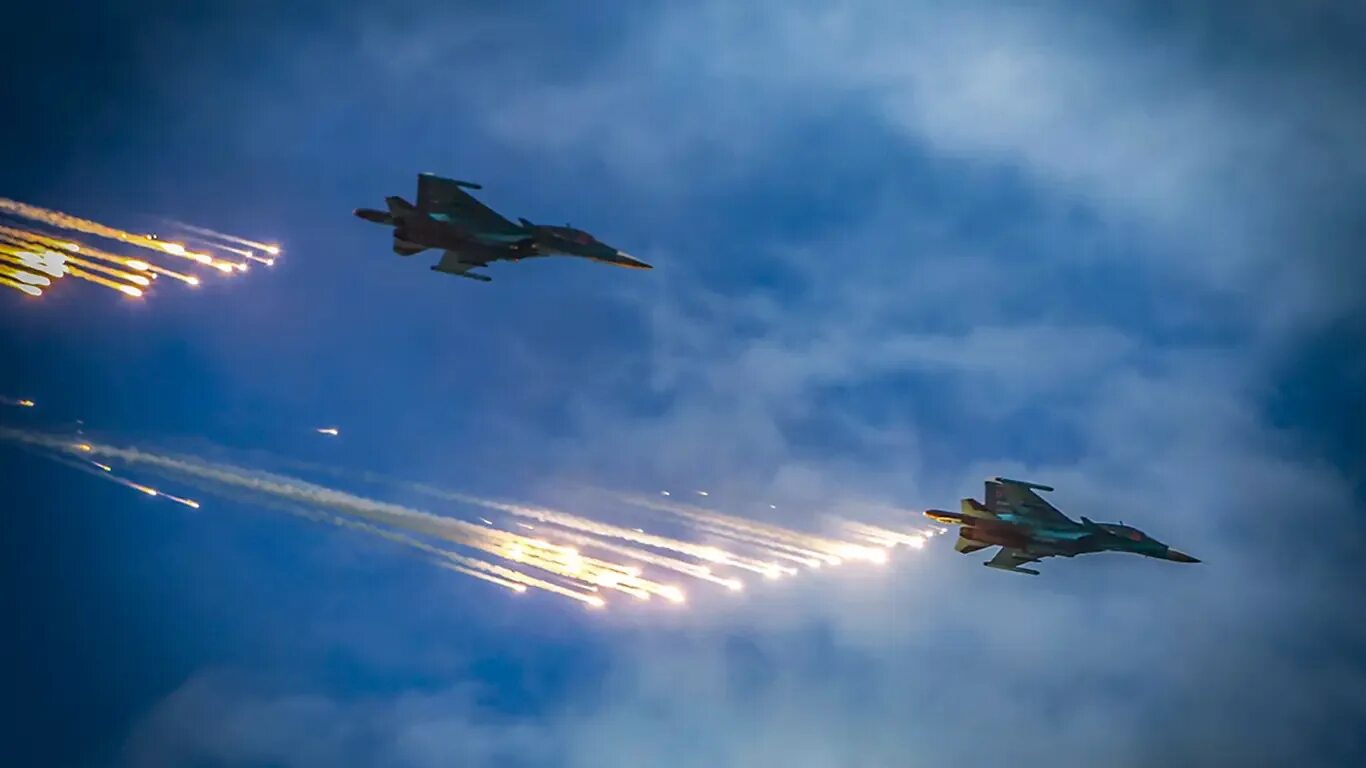 Сегодня вкс россии нанесли мощнейший. Су - 57 ВВС ВКС России. Су 24 ВКС. Су 24 маневр. Су-57 противоракетный маневр.