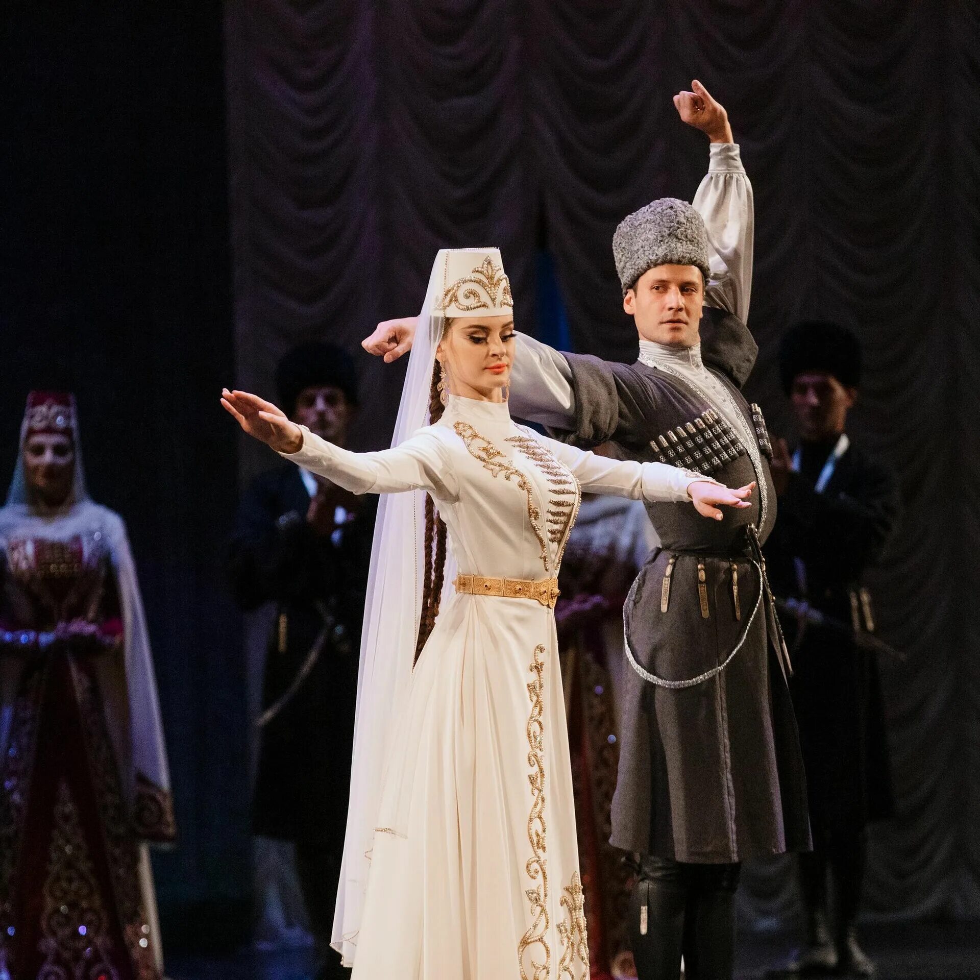 Осетинские танцы. Осетинская культура в москве. Осетинские танцы. Симд осетинский. Осетинская культура в москве.