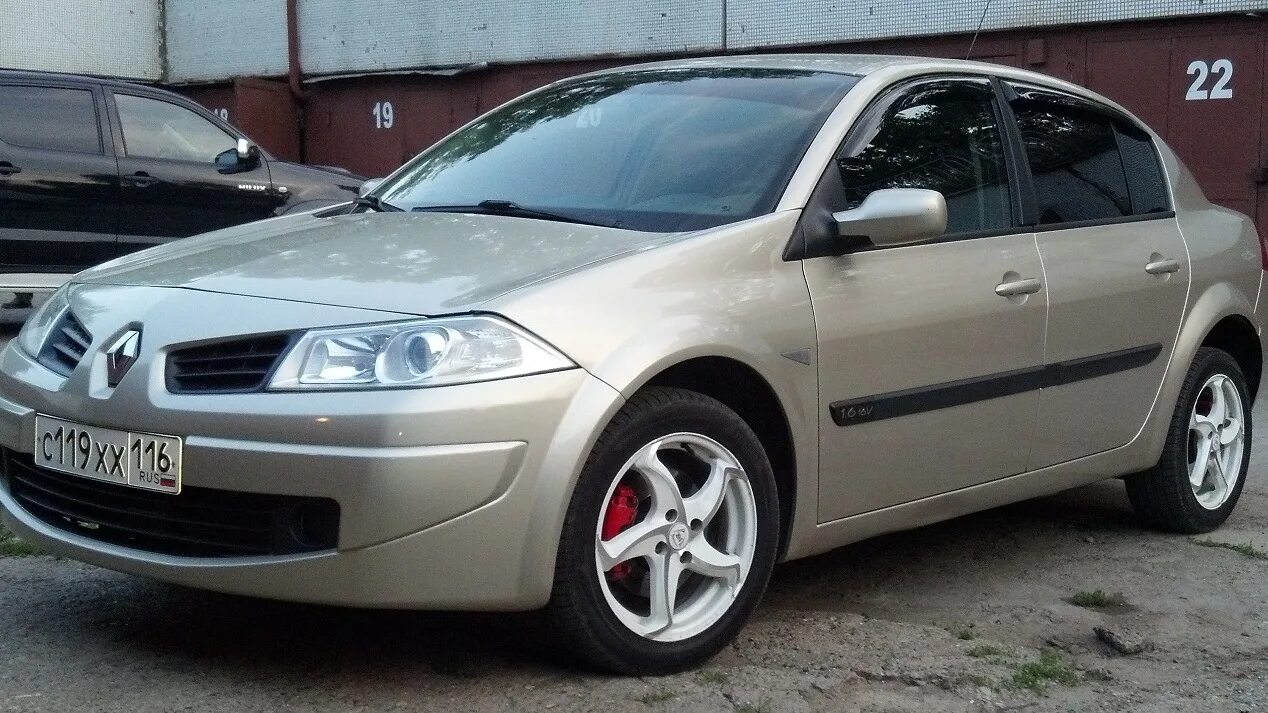 Рено меган 2 драйв 2. Рено меган 2 золотистый. рено меган 2006 года 1.6. рено меган 2 1.6 2006. рено меган 2 седан золотистый.