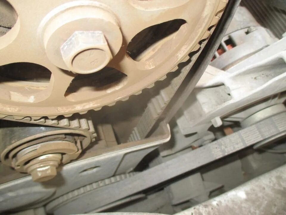 Ремень грм гранта 8 клапанная. Ремень грм гранта 8 клапанная. Замена ремня гранта 8. С. Грм гранта 8 клапанная.