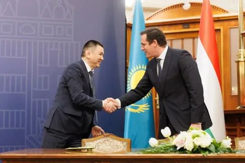 Двустороннее сотрудничество