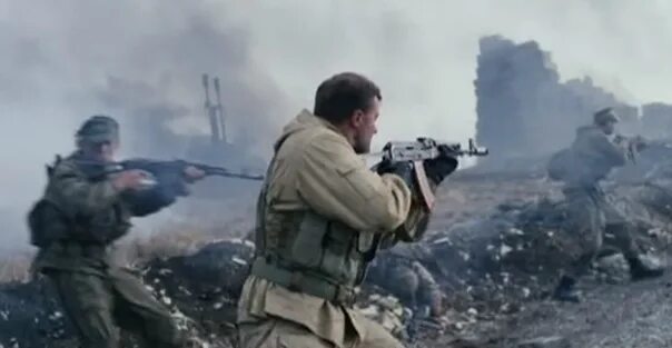 Никита зверев грозовые ворота. Иван жидков грозовые ворота. Грозовые ворота шах актер. Михаил ефремов грозовые ворота. Грозовые ворота геленджик фильм.