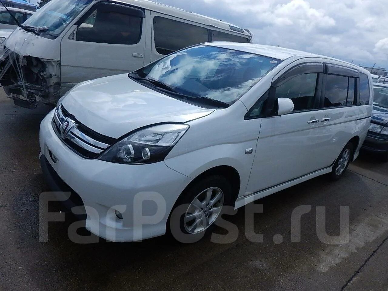 Тойота исис 2014. 8 143 л. Тойота исис 2017. Исис без пробега. Toyota isis 2016.