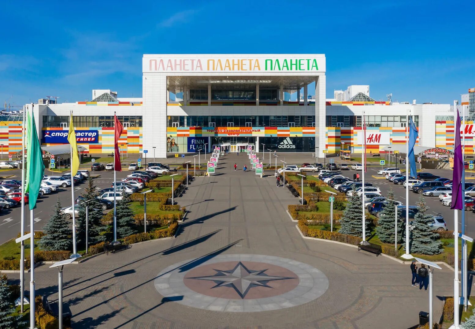 Площадь трц планета. Красноярск планета торговый центр. планета, красноярск, улица 9 мая, 77. тц планета красноярск внутри. планета красноярск изнутри.