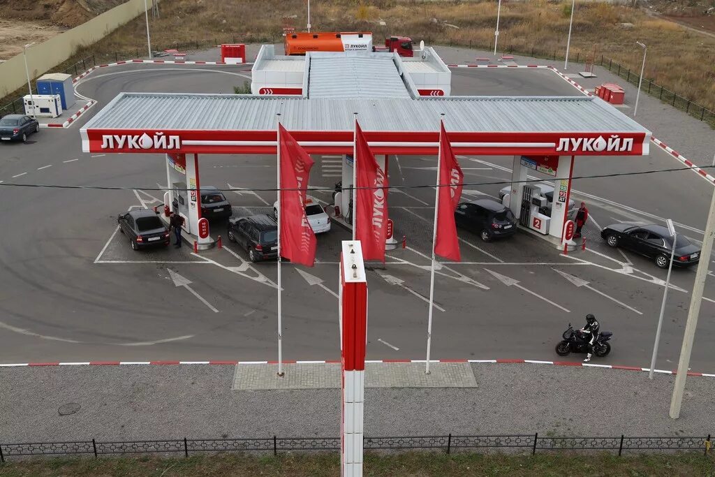 Вместимость азс. Навес азс lukoil 3d. : многотопливная азс лукойл. проект азс лукойл. крыша азс.