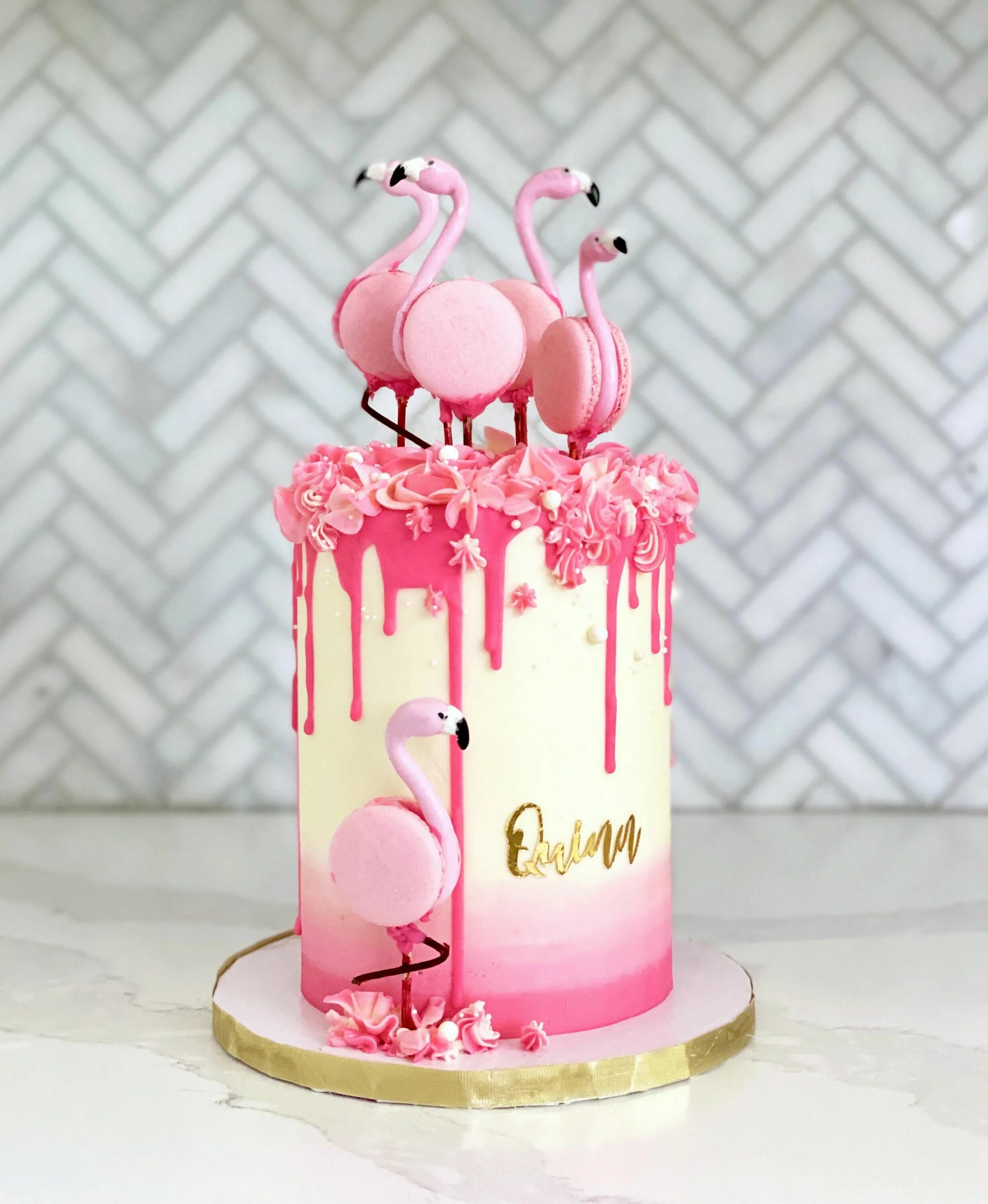 Торт фламинго. Торт розовый Фламинго. Торт с Фламинго для девочки. Торт розовый Фламинго для девочки. Декор торта с Фламинго.